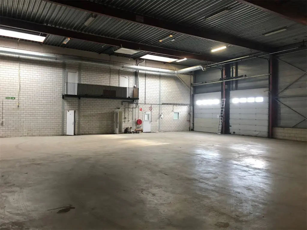 Door Open Space, photograph 12 of 15