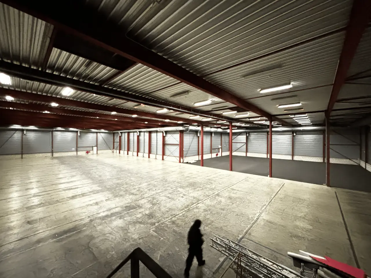 Door Open Space, photograph 14 of 15